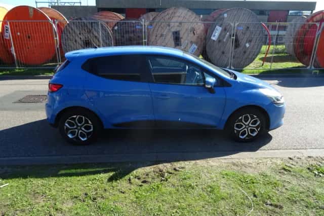 Renault Clio (2015) thumbnail 6