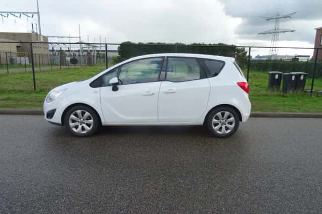 Opel Meriva (2010) thumbnail 1