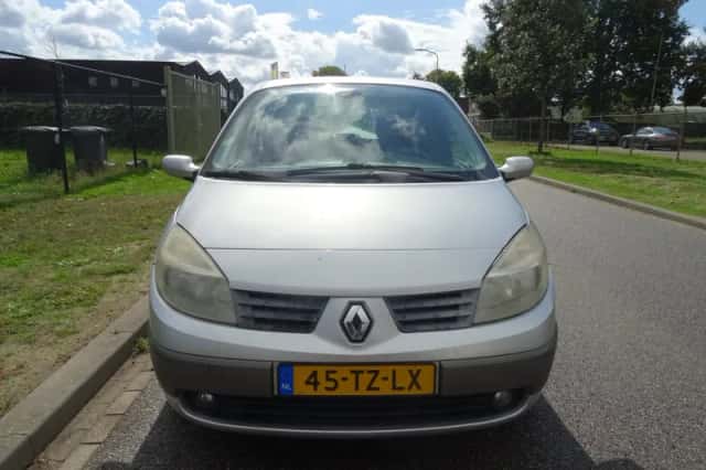 Renault Scénic (2006) thumbnail 3