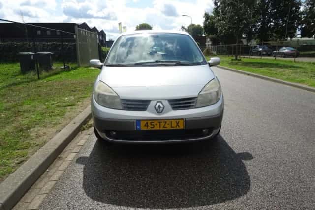 Renault Scénic (2006) thumbnail 4