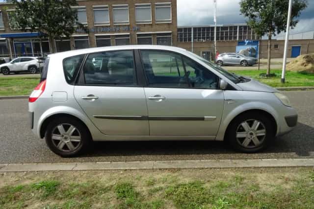 Renault Scénic (2006) thumbnail 6