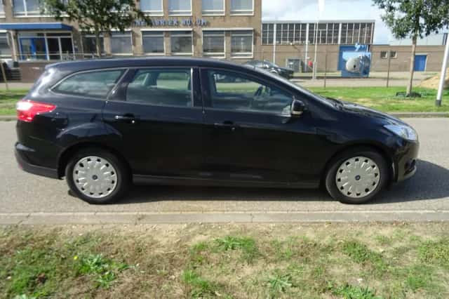 Ford Focus (2013) thumbnail 1