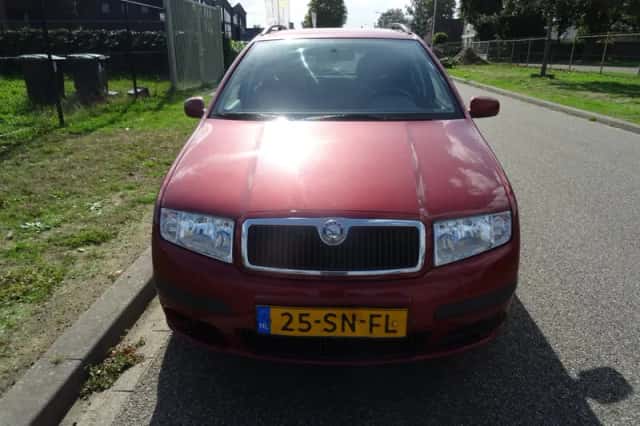 Škoda Fabia (2006) thumbnail 3