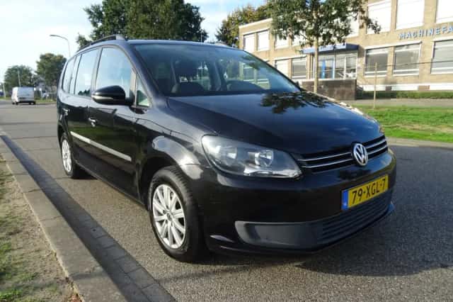 Volkswagen Touran (2012) thumbnail 4