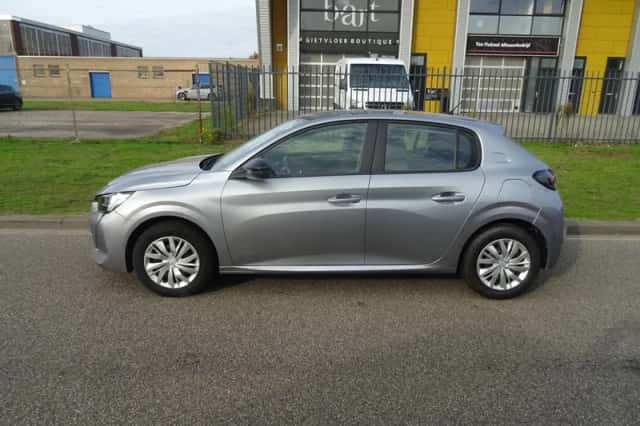 Peugeot 208 (2022) thumbnail 2