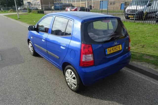 Kia Picanto (2006) thumbnail 3
