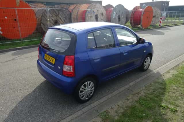 Kia Picanto (2006) thumbnail 5