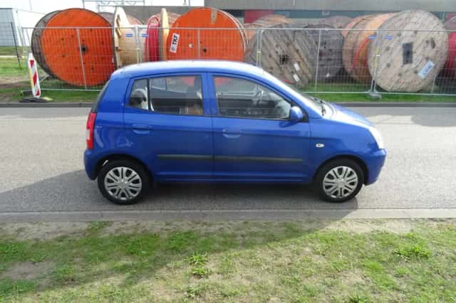 Kia Picanto (2006) thumbnail 6