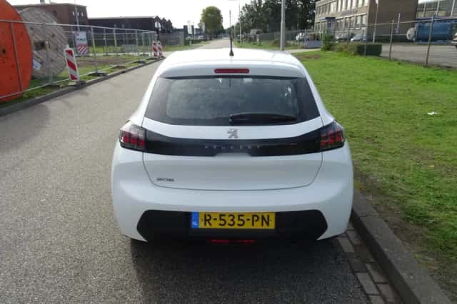Peugeot 208 (2022) thumbnail 4
