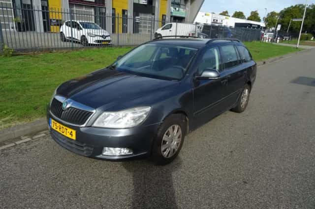 Škoda Octavia (2011) thumbnail 1