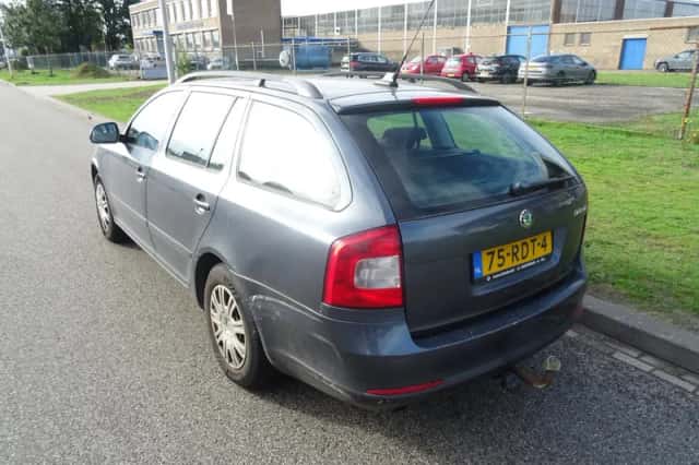 Škoda Octavia (2011) thumbnail 3