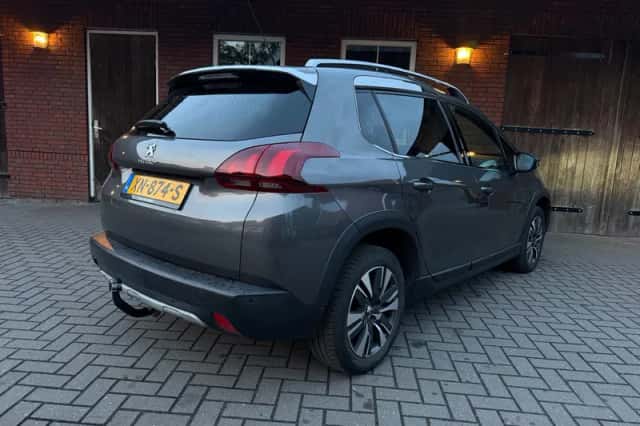Peugeot 2008 (2018) thumbnail 3