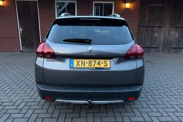 Peugeot 2008 (2018) thumbnail 5
