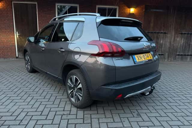 Peugeot 2008 (2018) thumbnail 6