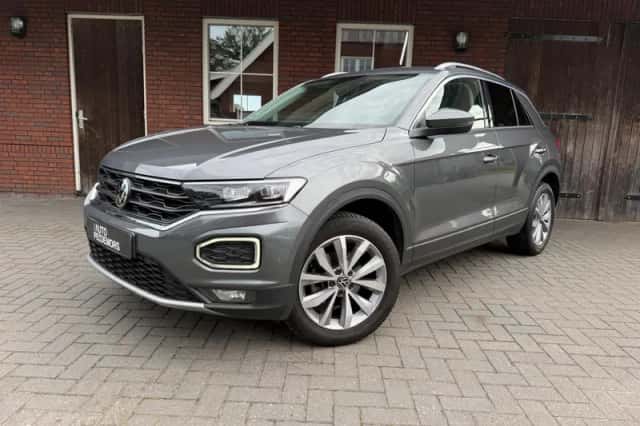 Volkswagen T-Roc (2021) thumbnail 1