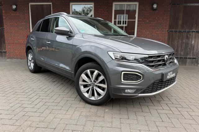 Volkswagen T-Roc (2021) thumbnail 4