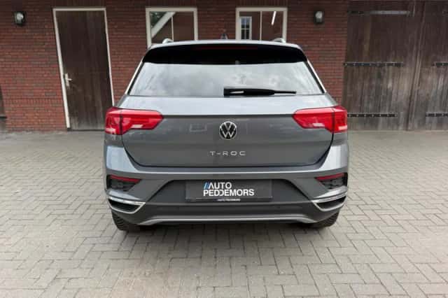 Volkswagen T-Roc (2021) thumbnail 6