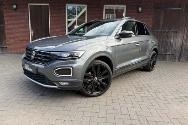 Volkswagen T-Roc (2021) thumbnail 1