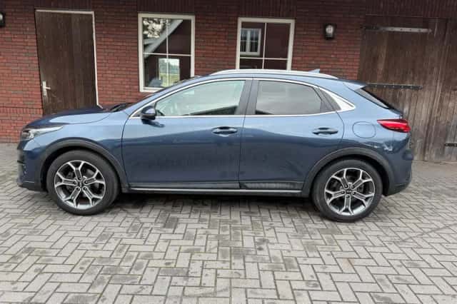 Kia XCeed (2020) thumbnail 4