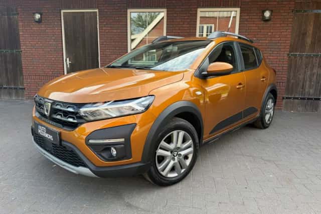 Dacia Sandero Stepway (2021) thumbnail 1