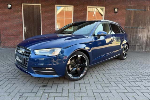 Audi A3 (2015) thumbnail 1