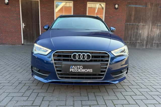 Audi A3 (2015) thumbnail 2