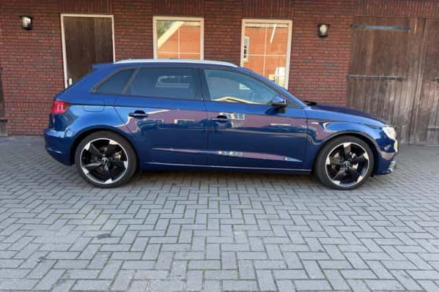 Audi A3 (2015) thumbnail 6