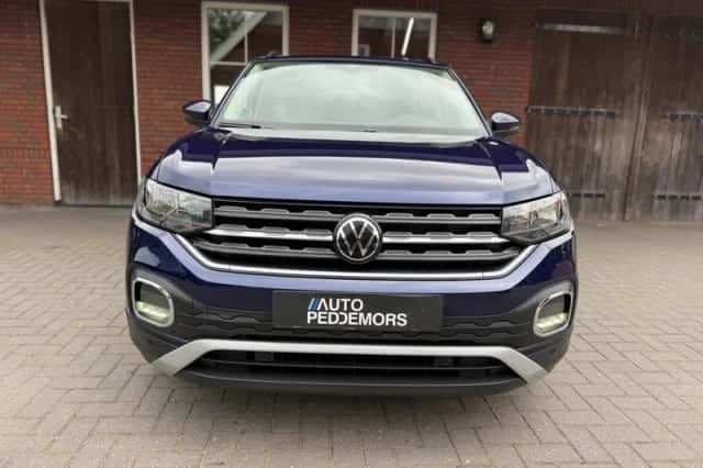Volkswagen T-Cross (2021) thumbnail 2