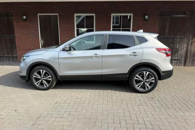 Nissan Qashqai (2019) thumbnail 4