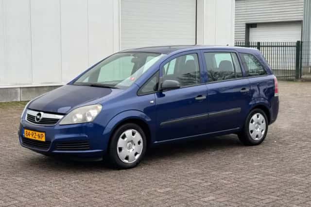 Opel Zafira (2005) thumbnail 1