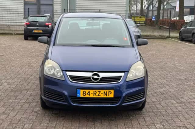 Opel Zafira (2005) thumbnail 6