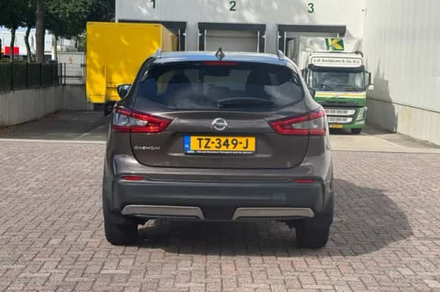 Nissan Qashqai (2018) thumbnail 4