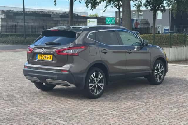 Nissan Qashqai (2018) thumbnail 5