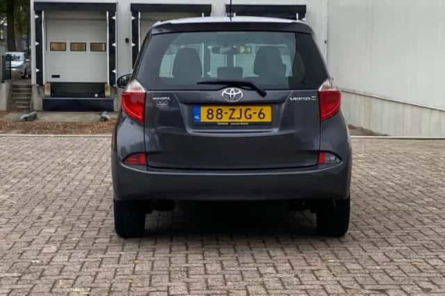 Toyota Verso (2012) thumbnail 4