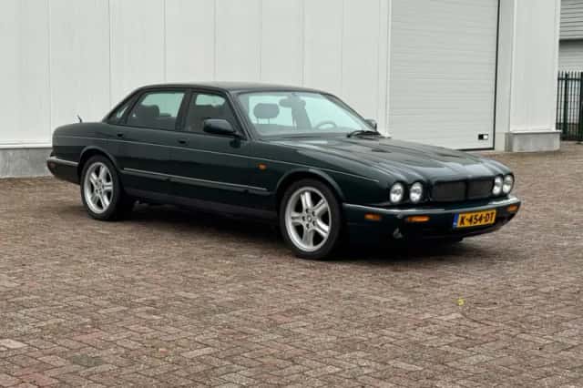 Jaguar XJ (1998) thumbnail 3