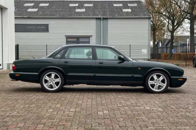 Jaguar XJ (1998) thumbnail 4