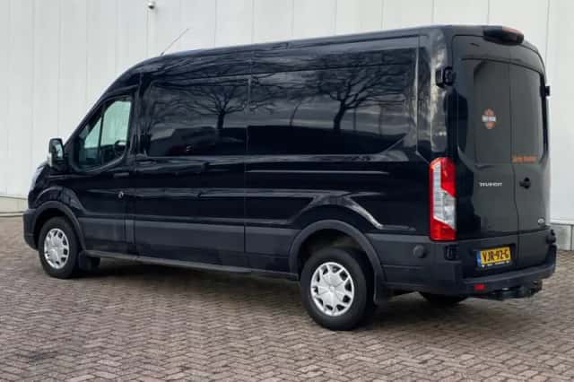 Ford Transit (2021) thumbnail 3