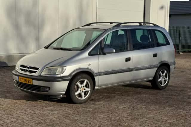Opel Zafira (2000) thumbnail 1