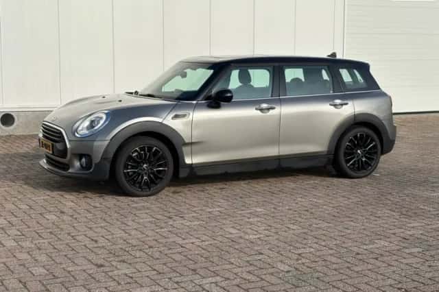 MINI Clubman (2016) thumbnail 1