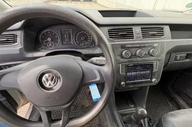Volkswagen Caddy (2016) thumbnail 4