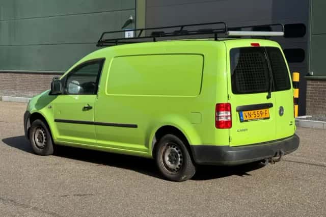 Volkswagen Caddy (2015) thumbnail 2