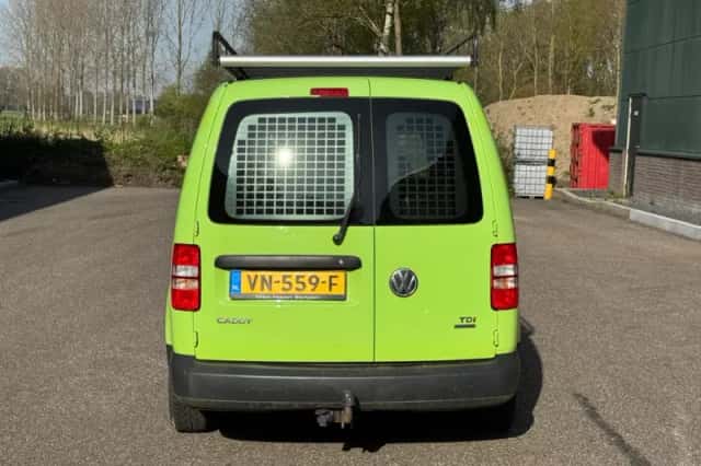 Volkswagen Caddy (2015) thumbnail 3