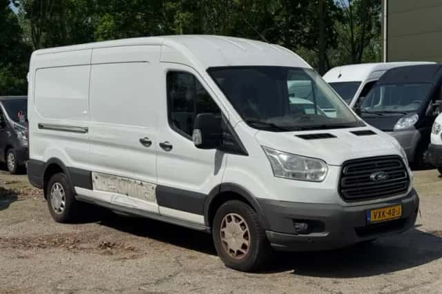Ford Transit (2017) thumbnail 3