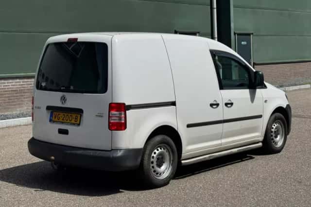 Volkswagen Caddy (2013) thumbnail 4