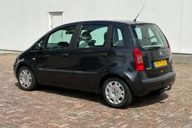 Fiat Idea (2005) thumbnail 3