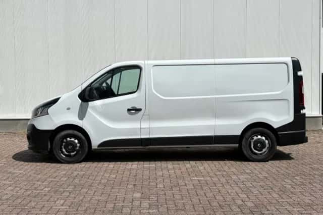Renault Trafic (2019) thumbnail 2