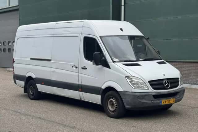 Mercedes-Benz Sprinter (2012) thumbnail 5