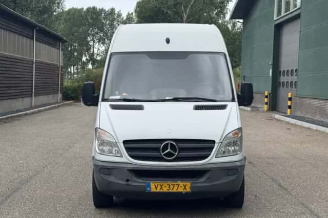 Mercedes-Benz Sprinter (2012) thumbnail 6