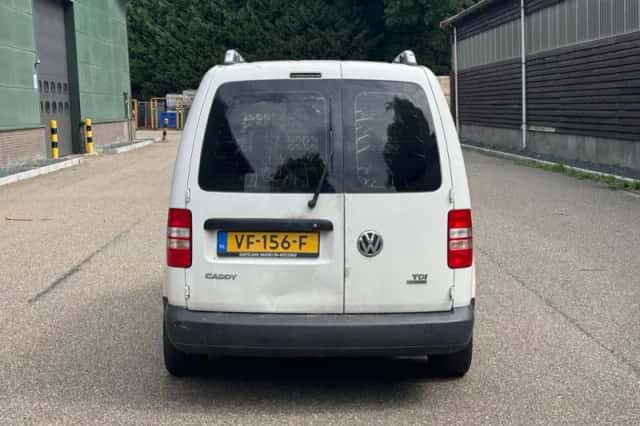 Volkswagen Caddy (2013) thumbnail 3
