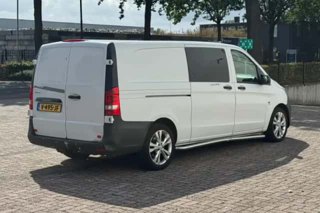 Mercedes-Benz Vito (2017) thumbnail 3